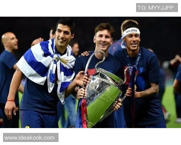 现役足球明星精彩瞬间集锦展现足坛风采与激情的完美融合